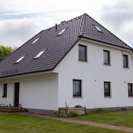 Urlaubs-Appartement Am Dorfrand Wieck Eksteriør billede