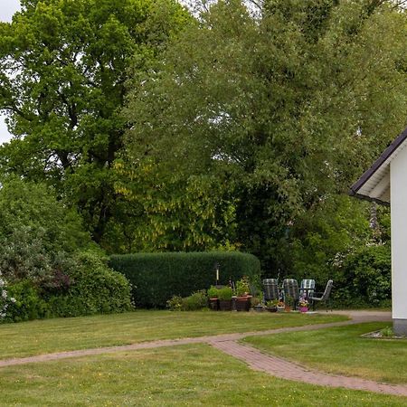 Urlaubs-Appartement Am Dorfrand Wieck Eksteriør billede