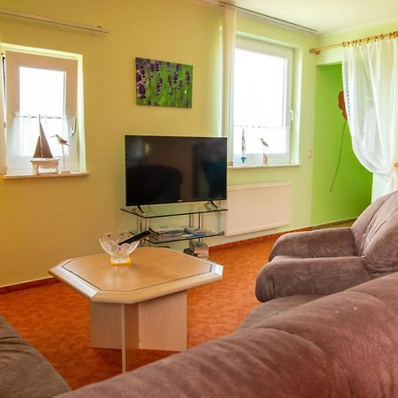 Urlaubs-Appartement Am Dorfrand Wieck Eksteriør billede