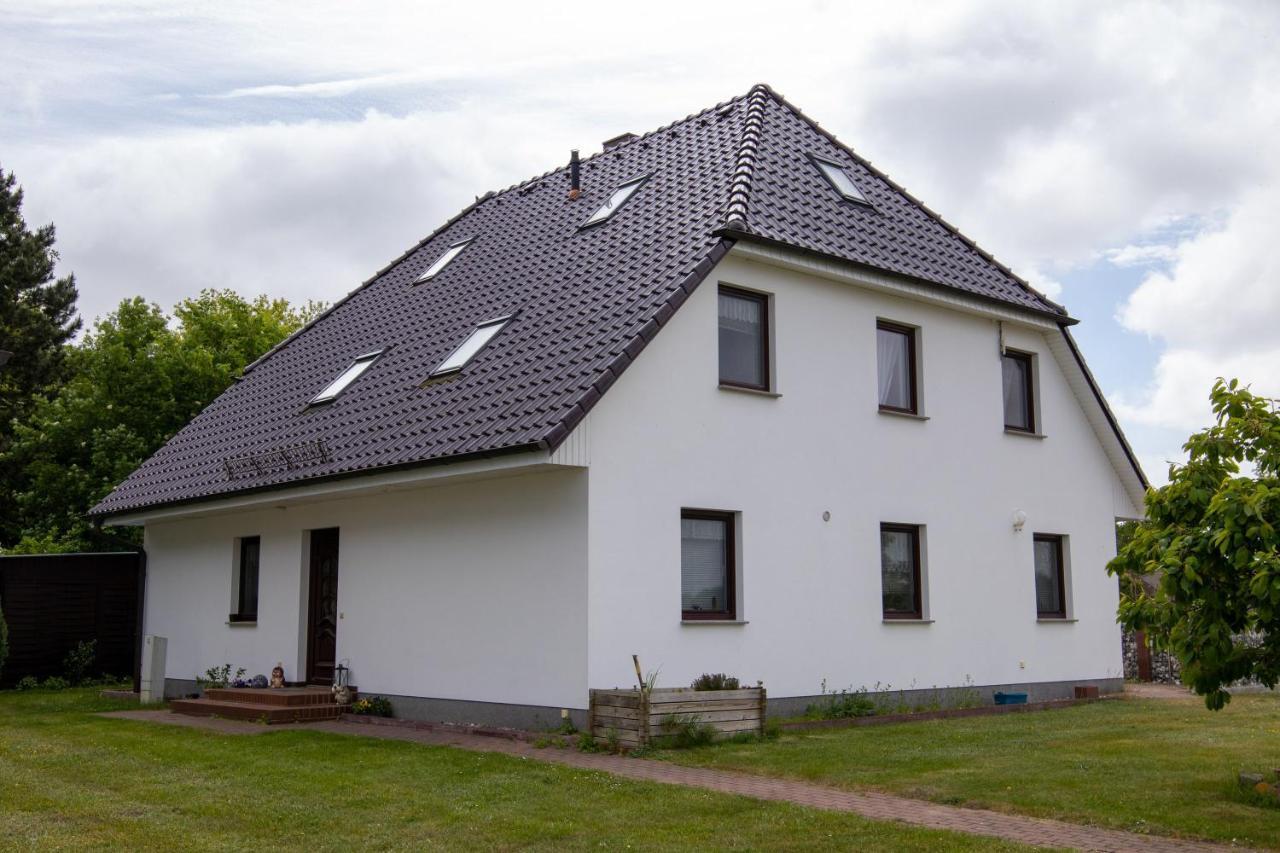 Urlaubs-Appartement Am Dorfrand Wieck Eksteriør billede